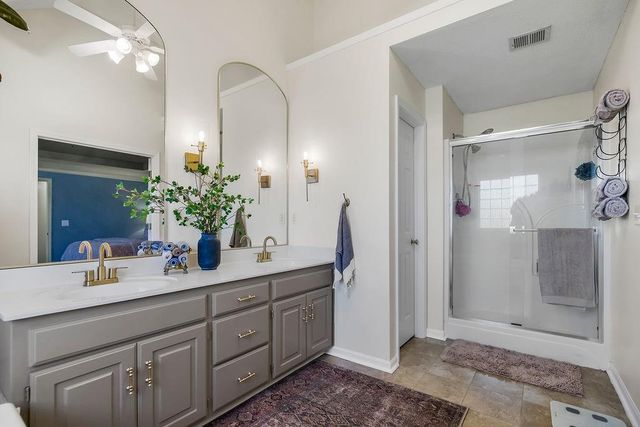 7530 N Skiles Court, Kansas City, MO 64158