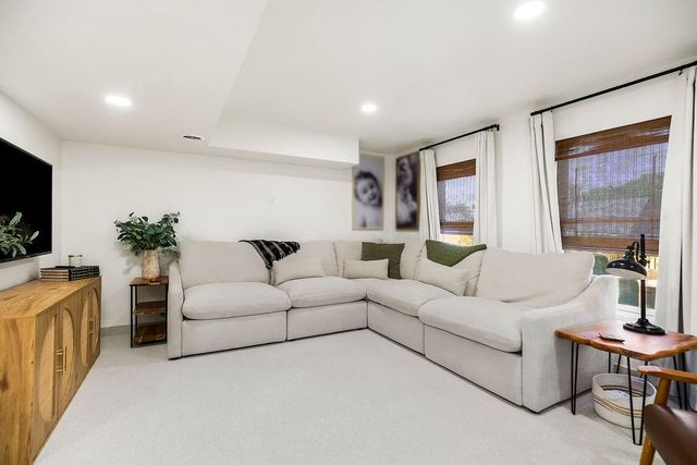 7530 N Skiles Court, Kansas City, MO 64158