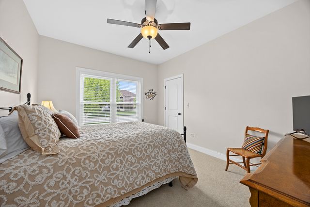 352 Andover Drive, Oswego, IL 60543