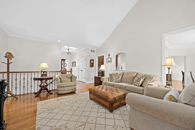 352 Andover Drive, Oswego, IL 60543