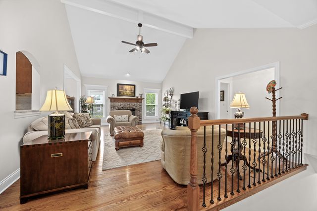 352 Andover Drive, Oswego, IL 60543
