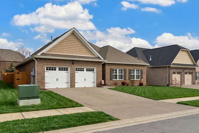 1326 Whispering Oaks Dr, Lebanon, TN 37090