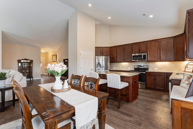 1326 Whispering Oaks Dr, Lebanon, TN 37090