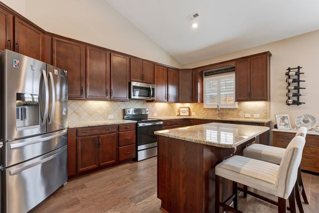 1326 Whispering Oaks Dr, Lebanon, TN 37090