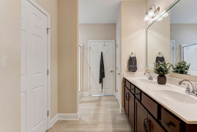 1326 Whispering Oaks Dr, Lebanon, TN 37090