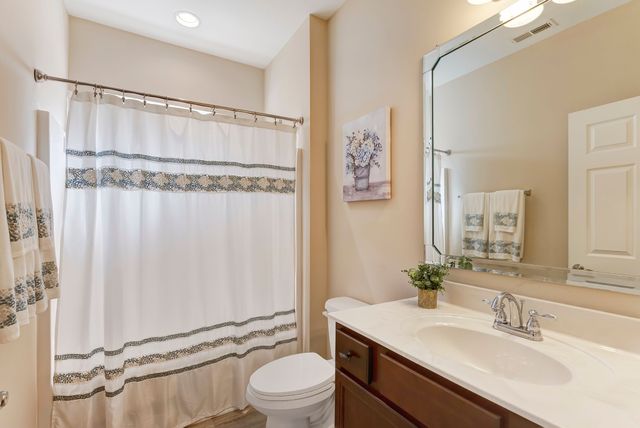 1326 Whispering Oaks Dr, Lebanon, TN 37090