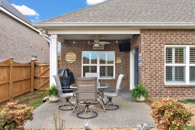 1326 Whispering Oaks Dr, Lebanon, TN 37090