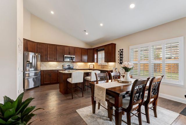 1326 Whispering Oaks Dr, Lebanon, TN 37090