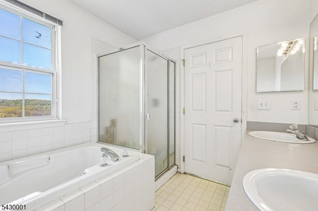 2501 Vantage Ct, Denville Twp., NJ 07834