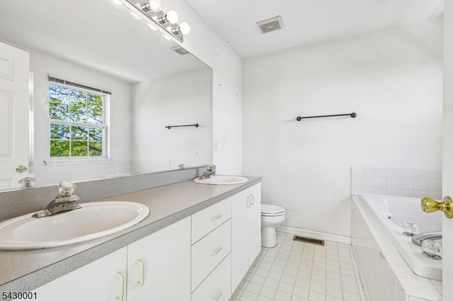 2501 Vantage Ct, Denville Twp., NJ 07834