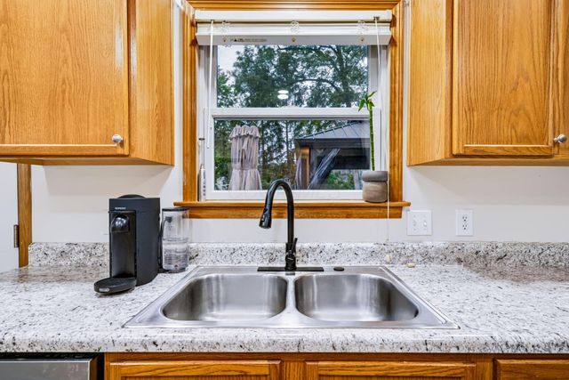 1126 Lake Forest Drive, Hebron, OH 43025