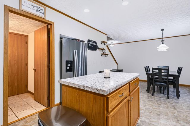 1126 Lake Forest Drive, Hebron, OH 43025