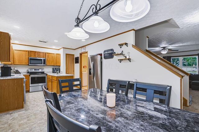 1126 Lake Forest Drive, Hebron, OH 43025