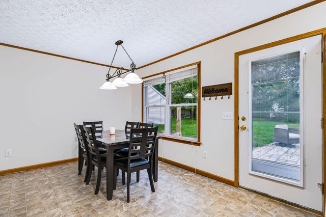 1126 Lake Forest Drive, Hebron, OH 43025
