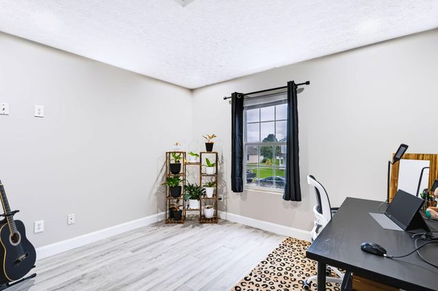 1126 Lake Forest Drive, Hebron, OH 43025