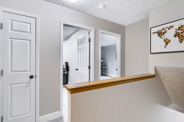 1126 Lake Forest Drive, Hebron, OH 43025