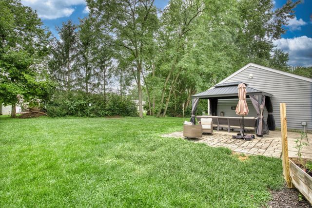 1126 Lake Forest Drive, Hebron, OH 43025