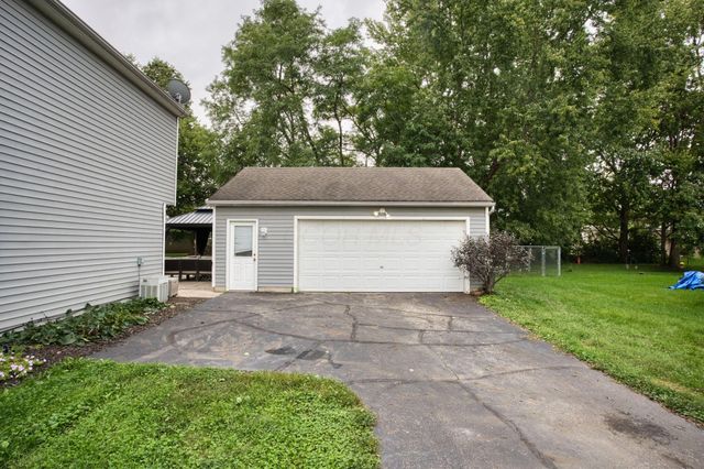 1126 Lake Forest Drive, Hebron, OH 43025