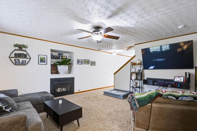 1126 Lake Forest Drive, Hebron, OH 43025