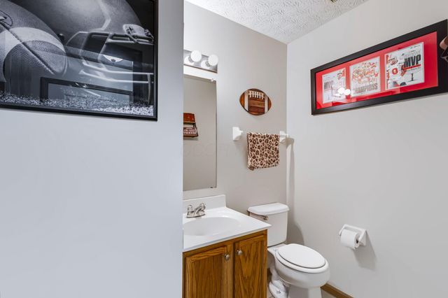 1126 Lake Forest Drive, Hebron, OH 43025