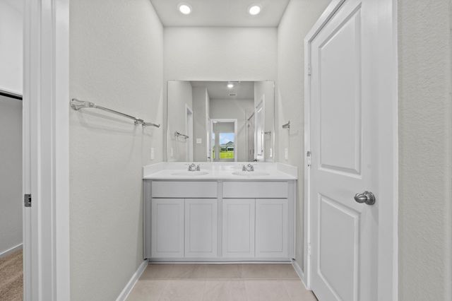 243 Magnolia Laurel Drive, Alvin, TX 77511