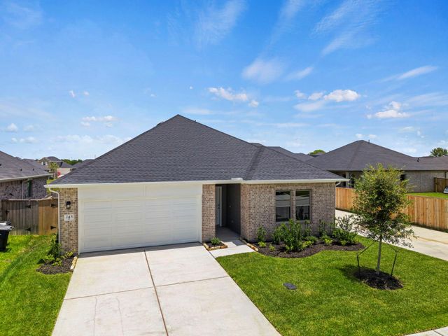 243 Magnolia Laurel Drive, Alvin, TX 77511
