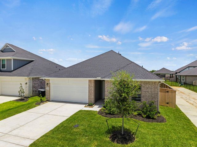 243 Magnolia Laurel Drive, Alvin, TX 77511