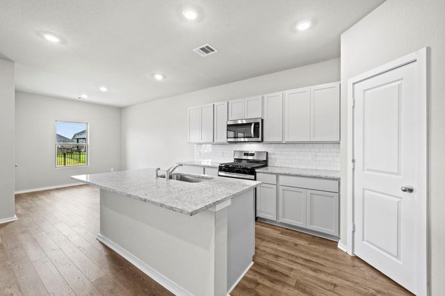 243 Magnolia Laurel Drive, Alvin, TX 77511