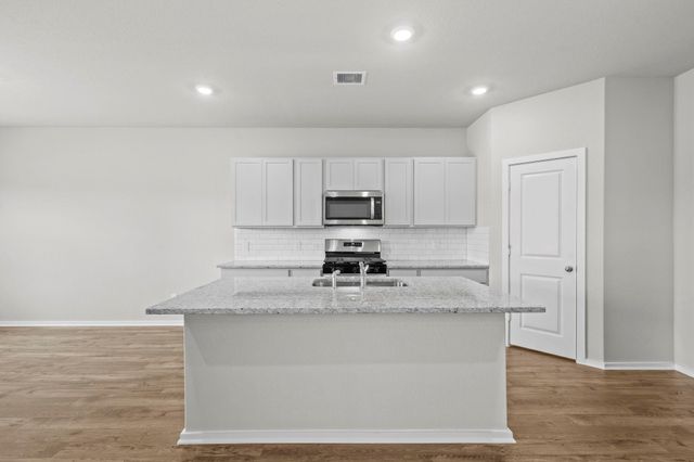 243 Magnolia Laurel Drive, Alvin, TX 77511