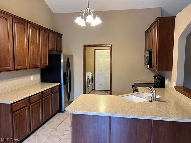 9338 Towpath Trail, Seville, OH 44273