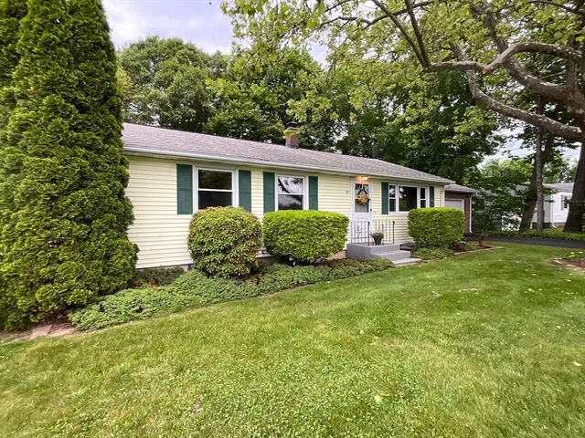 81 Lynch Drive, Holyoke, MA 01040