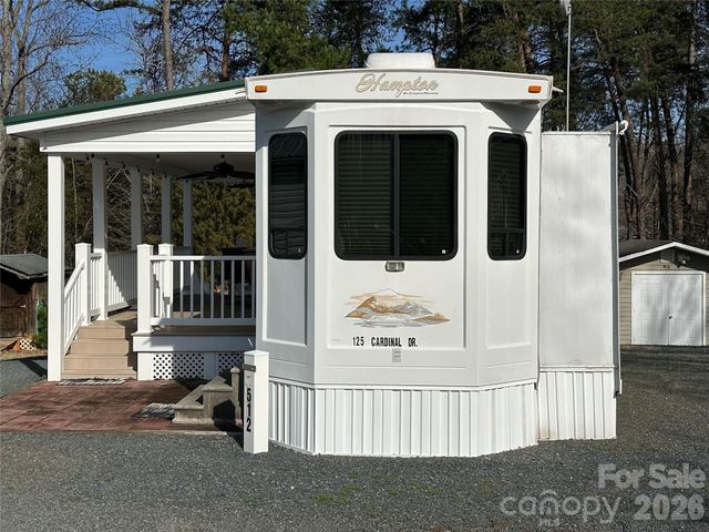 125 Cardinal Avenue, New London, NC 28127