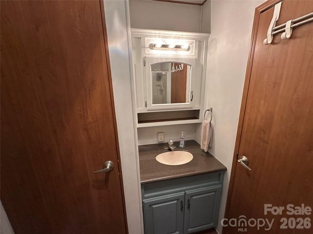 125 Cardinal Avenue, New London, NC 28127