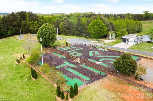 125 Cardinal Avenue, New London, NC 28127