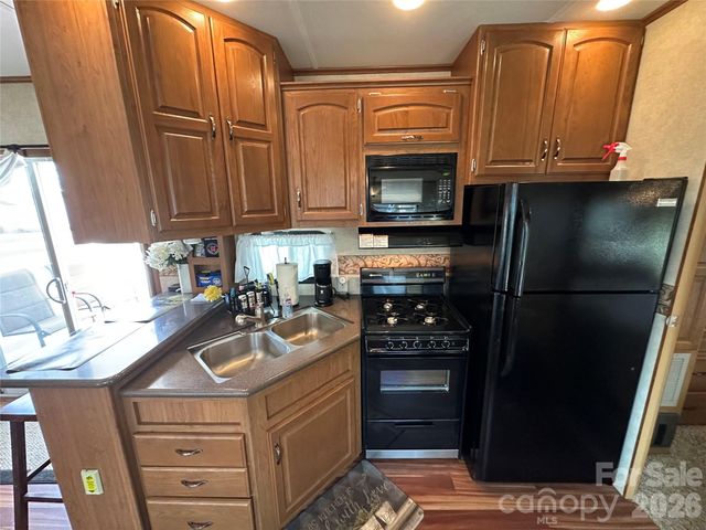 125 Cardinal Avenue, New London, NC 28127