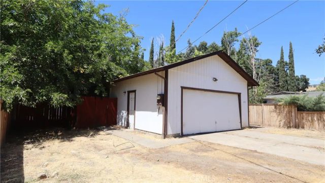 3771 Manchester Avenue, Clearlake, CA 95422