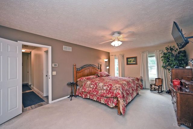 956 Eight Mile Road, Anderson Twp, OH 45255
