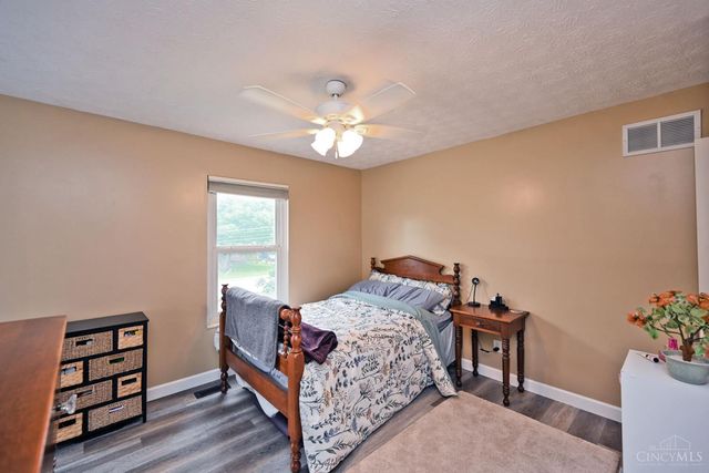 956 Eight Mile Road, Anderson Twp, OH 45255