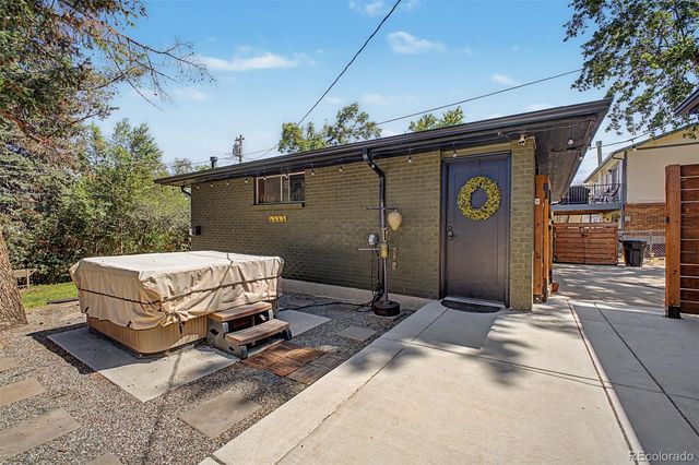 5050 S Linden Drive, Englewood, CO 80110