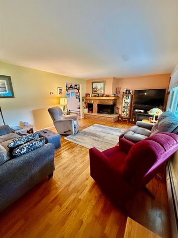 311 Devon Drive, St Louis, MI 48880