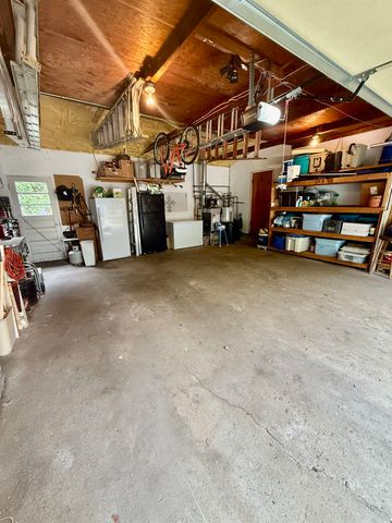311 Devon Drive, St Louis, MI 48880