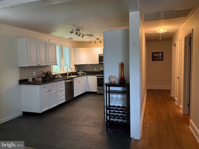 135 QUEEN AVE, Pennsville, NJ 08070
