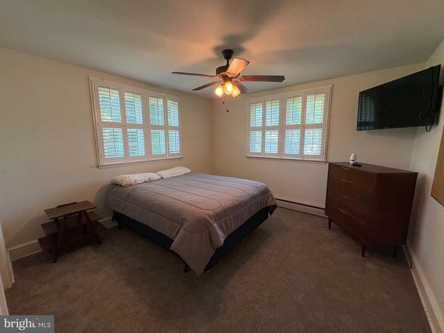135 QUEEN AVE, Pennsville, NJ 08070