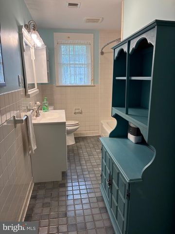 135 QUEEN AVE, Pennsville, NJ 08070