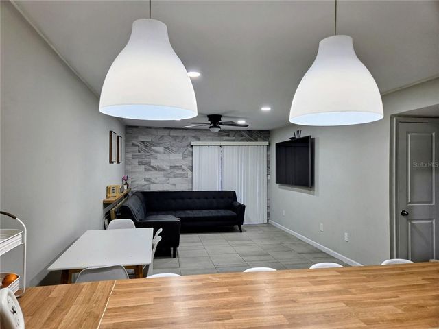 2850 N POWERS DRIVE 83, Orlando, FL 32818