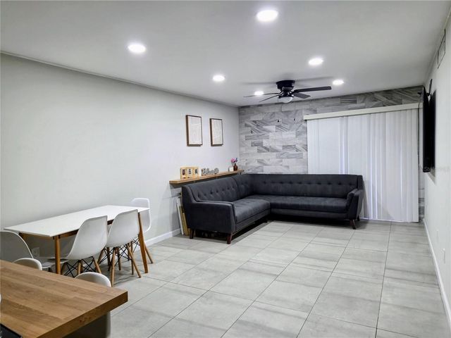 2850 N POWERS DRIVE 83, Orlando, FL 32818