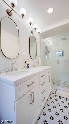 130 Cherryville Hollow Rd, Raritan Twp., NJ 08822