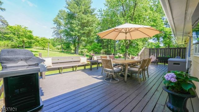 130 Cherryville Hollow Rd, Raritan Twp., NJ 08822
