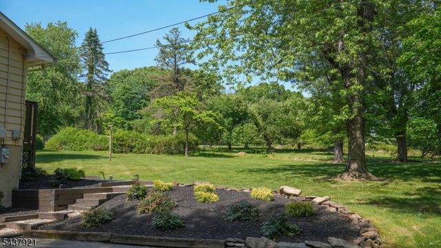 130 Cherryville Hollow Rd, Raritan Twp., NJ 08822