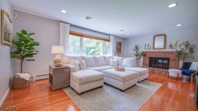 130 Cherryville Hollow Rd, Raritan Twp., NJ 08822